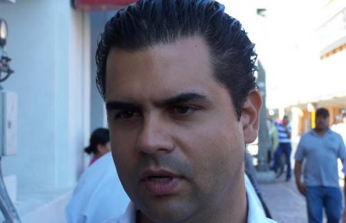 “Excelente” dice Everardo por candidatura de Reynaldo Garza